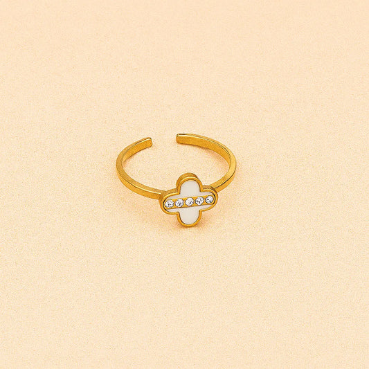 Bague Trèfle Éclat – dorée & cristaux blancs
