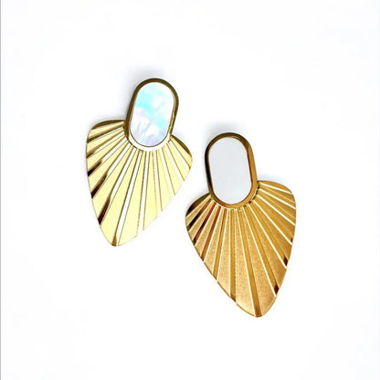 Boucles d’oreilles Alya- Nacre dorée texturée - Harmony & Senteur