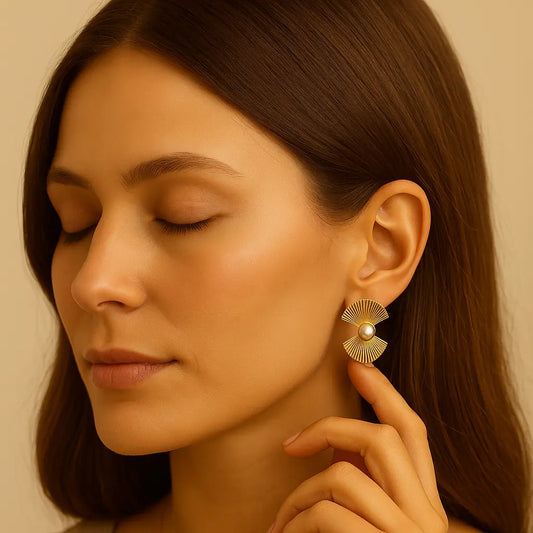 boucles d'oreilles FÉLY ,en acier inoxydable dorée et pierre nacre